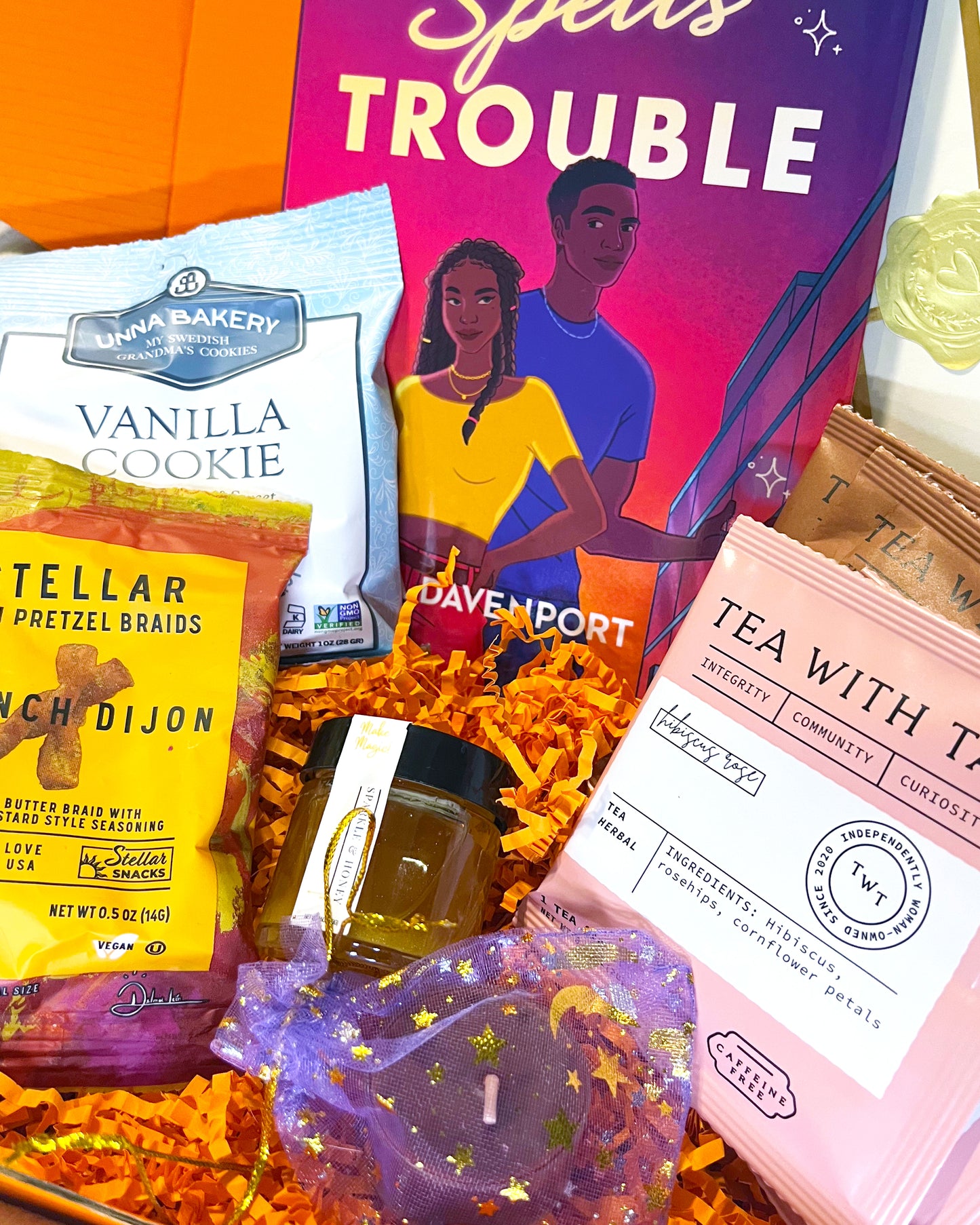 Love Spells Trouble (Limited Edition Collector's Box)